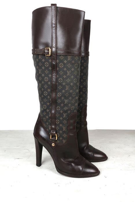 louis vuitton laarzen dames bijenkorf|Louis Vuitton kleding.